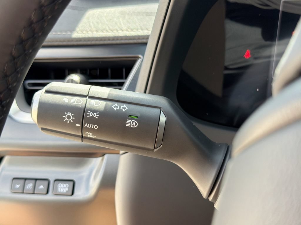 New 2026 Lexus UX 300h FWD image 28