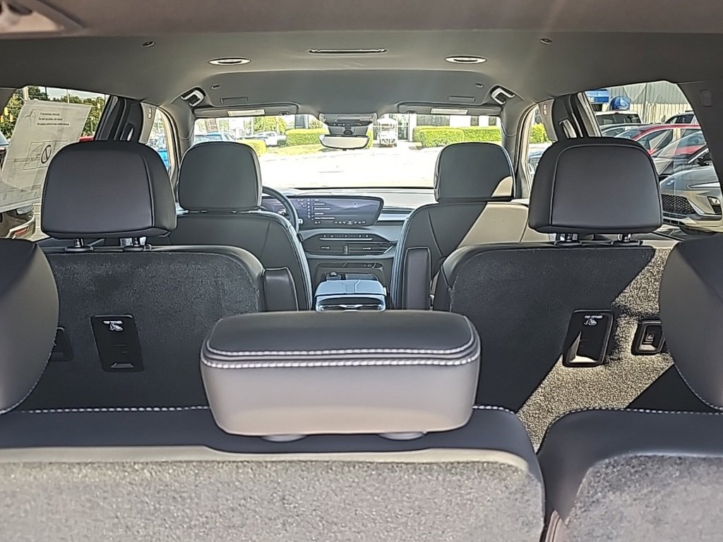 New 2026 Buick Enclave Sport Touring w/ Power Package image 9