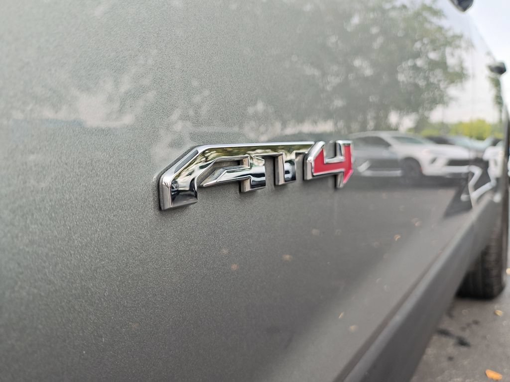 Used 2023 GMC Acadia AT4 AWD/4WD image 28