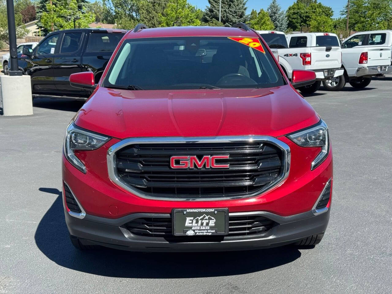 Used 2020 GMC Terrain SLE w/ Driver Convenience Package AWD/4WD image 2