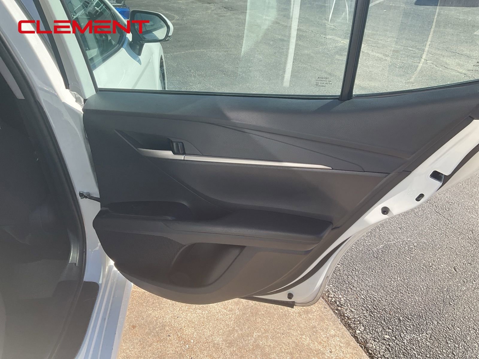 Used 2025 Toyota Camry LE image 28