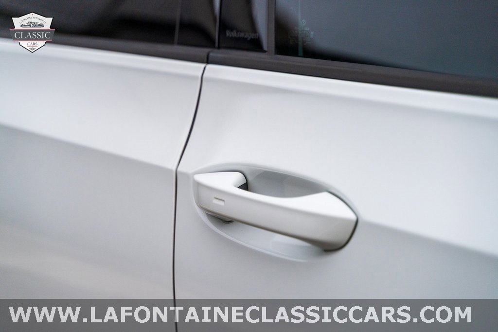 Used 2022 Volkswagen Golf R image 38