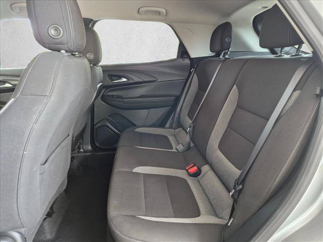 Used 2025 Chevrolet TrailBlazer LT FWD image 16