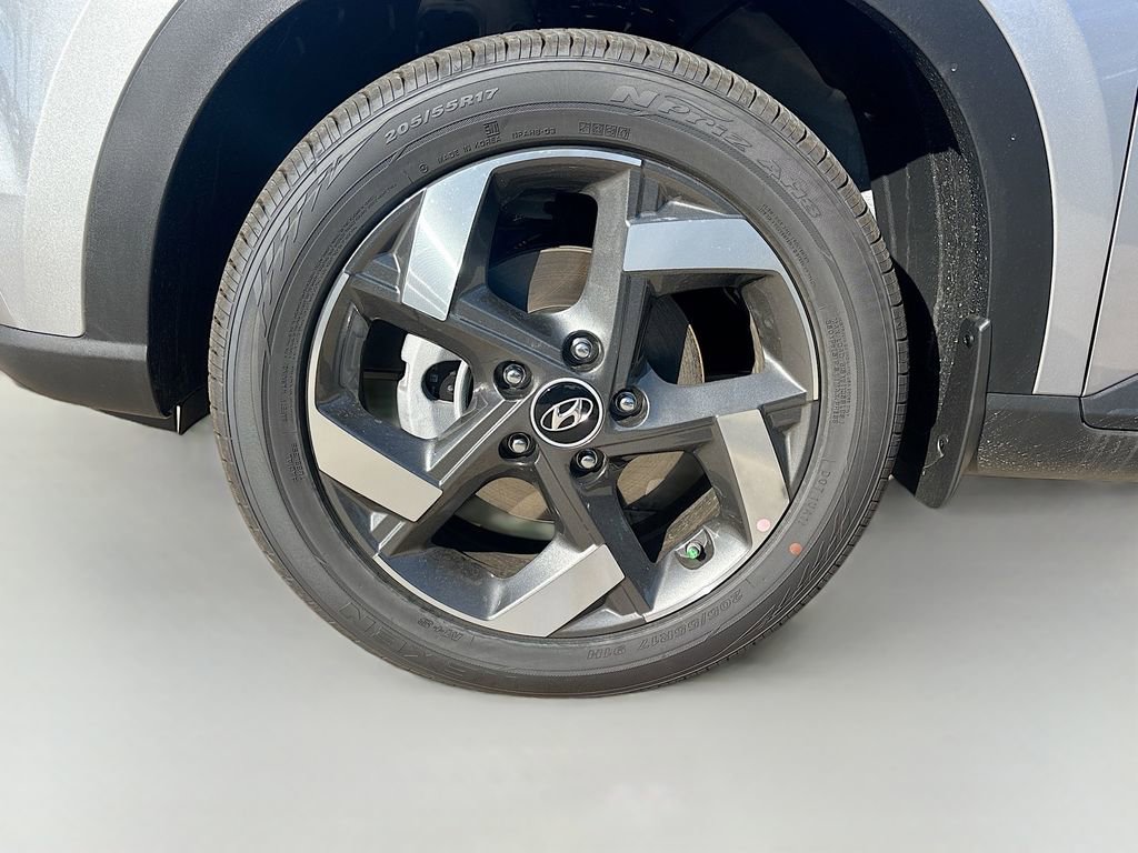 New 2025 Hyundai Venue SEL image 29