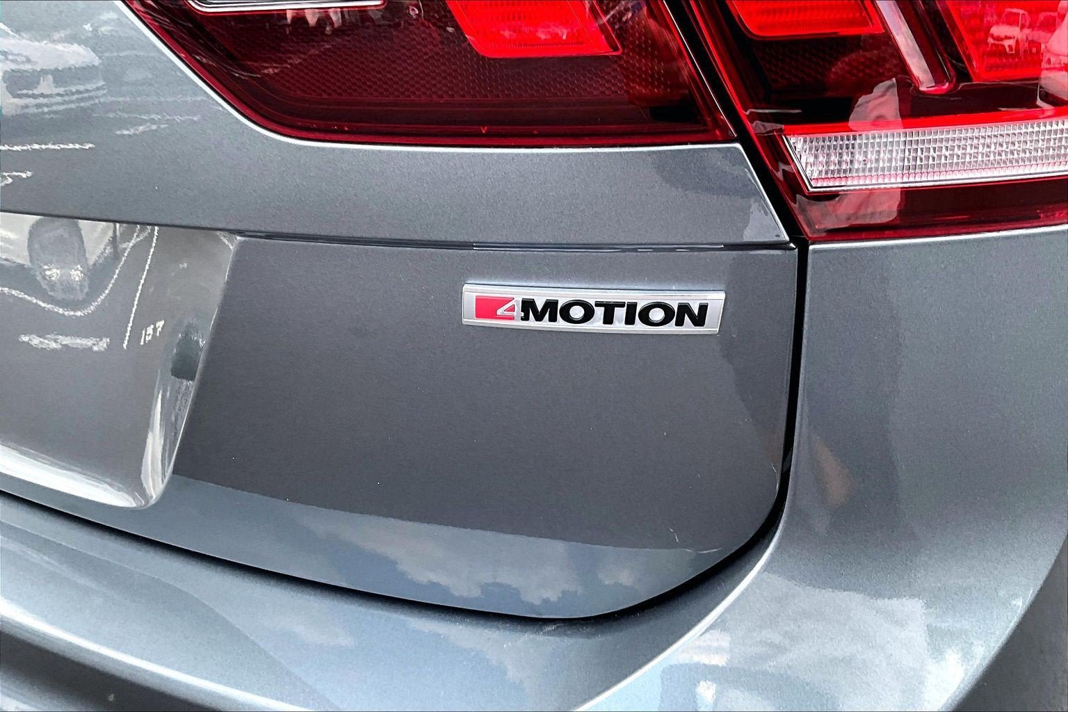 Used 2019 Volkswagen Tiguan S w/ 3rd Row Seat Package AWD/4WD image 8