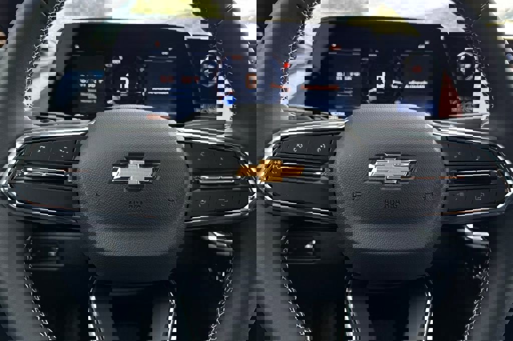 New 2026 Chevrolet Equinox EV LT image 23