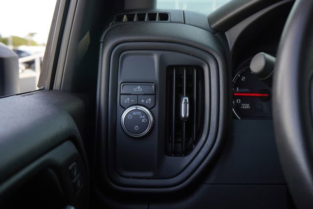 Used 2020 GMC Sierra 2500 2WD Crew Cab w/ Convenience Package image 16