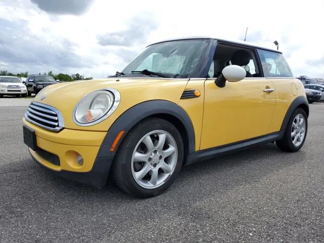 Used 2009 MINI Cooper Hardtop FWD image 3