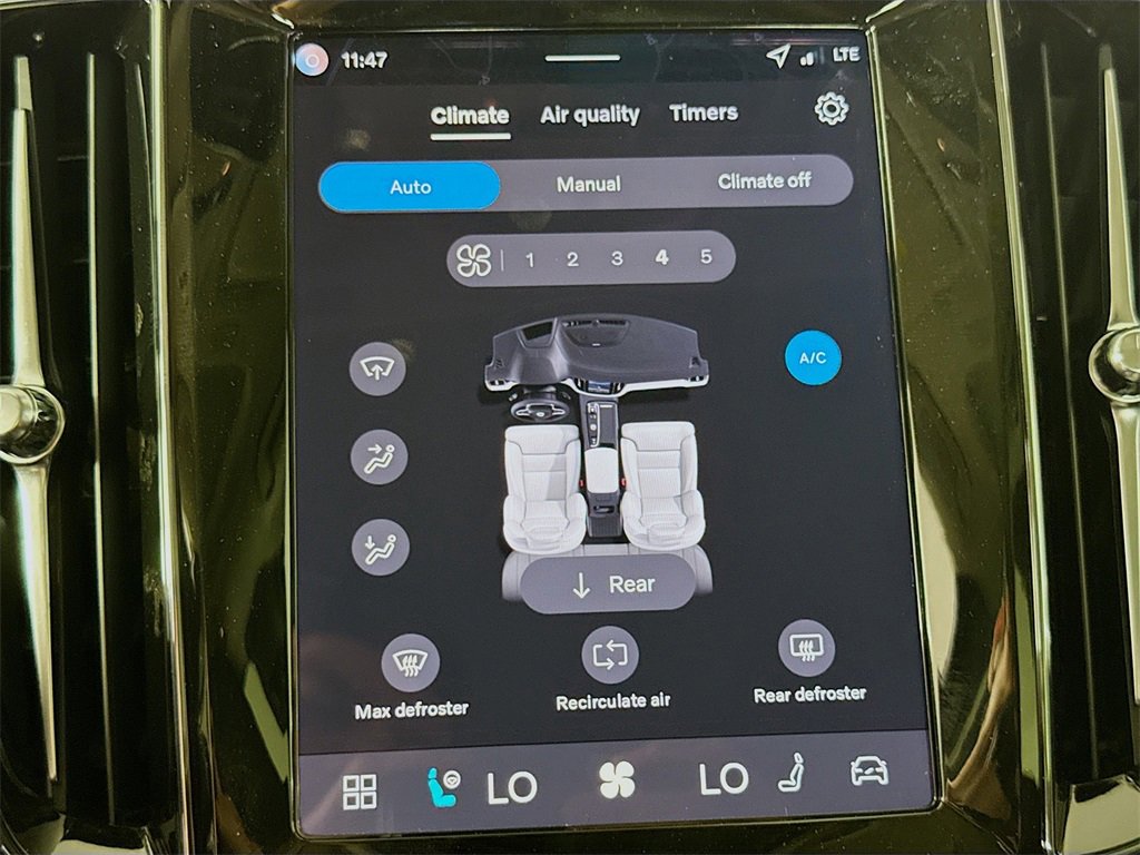 New 2026 Volvo V60 B5 Cross Country Ultra w/ Climate Package image 16