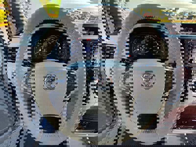 Used 2014 Toyota Sienna XLE image 62