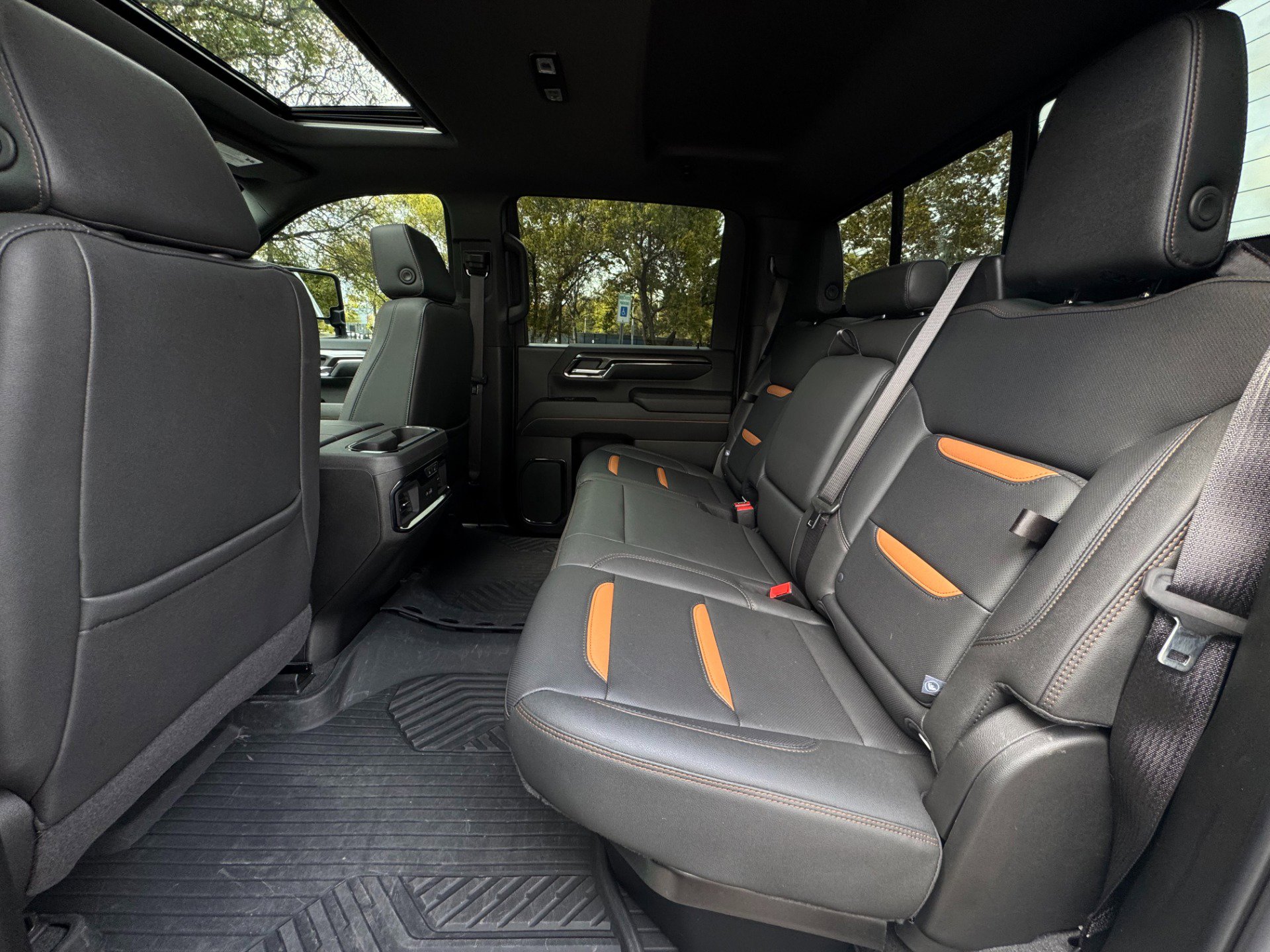 Used 2024 GMC Sierra 2500 AT4 w/ AT4 Preferred Package image 44