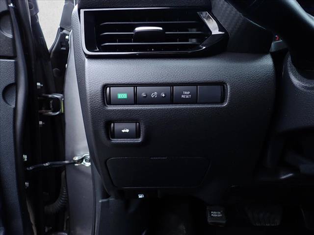 Used 2025 Nissan Sentra SV FWD image 12