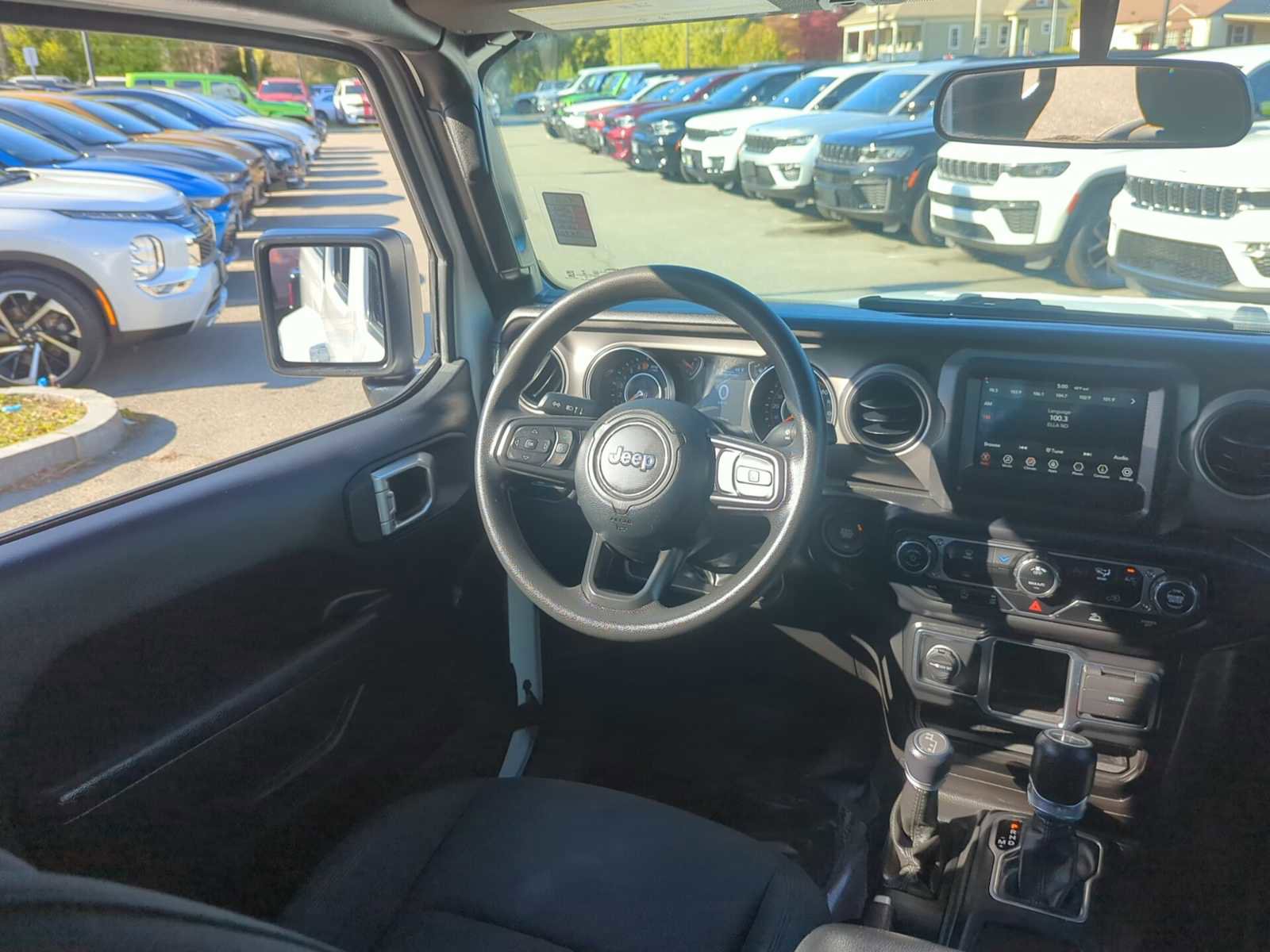 Used 2022 Jeep Gladiator Sport AWD/4WD image 28
