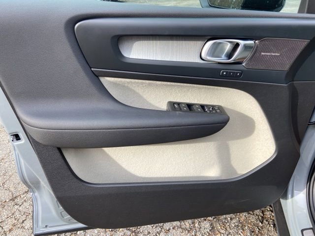 New 2026 Volvo XC40 B5 Ultra w/ Climate Package image 12