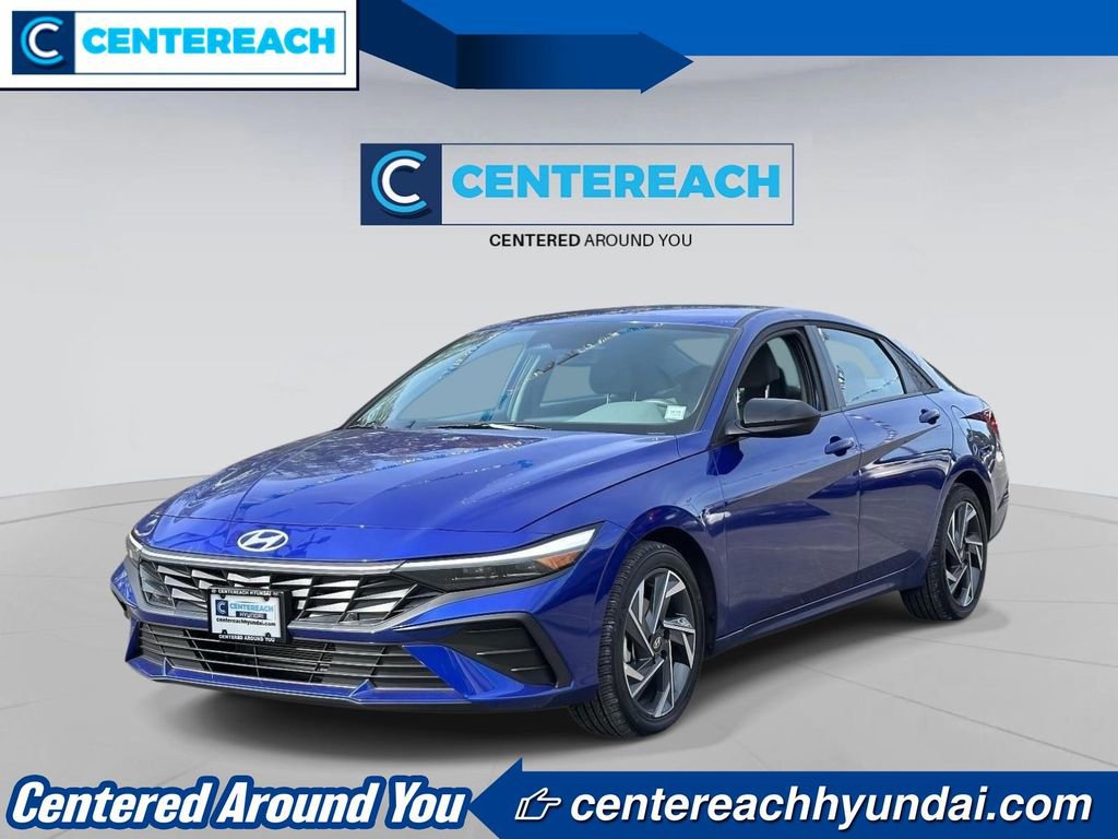 Used 2025 Hyundai Elantra Sport FWD image 1