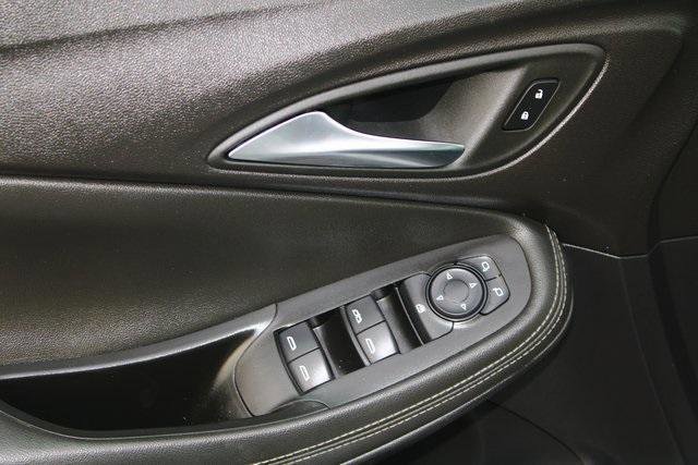 Used 2024 Buick Encore GX Sport Touring image 12