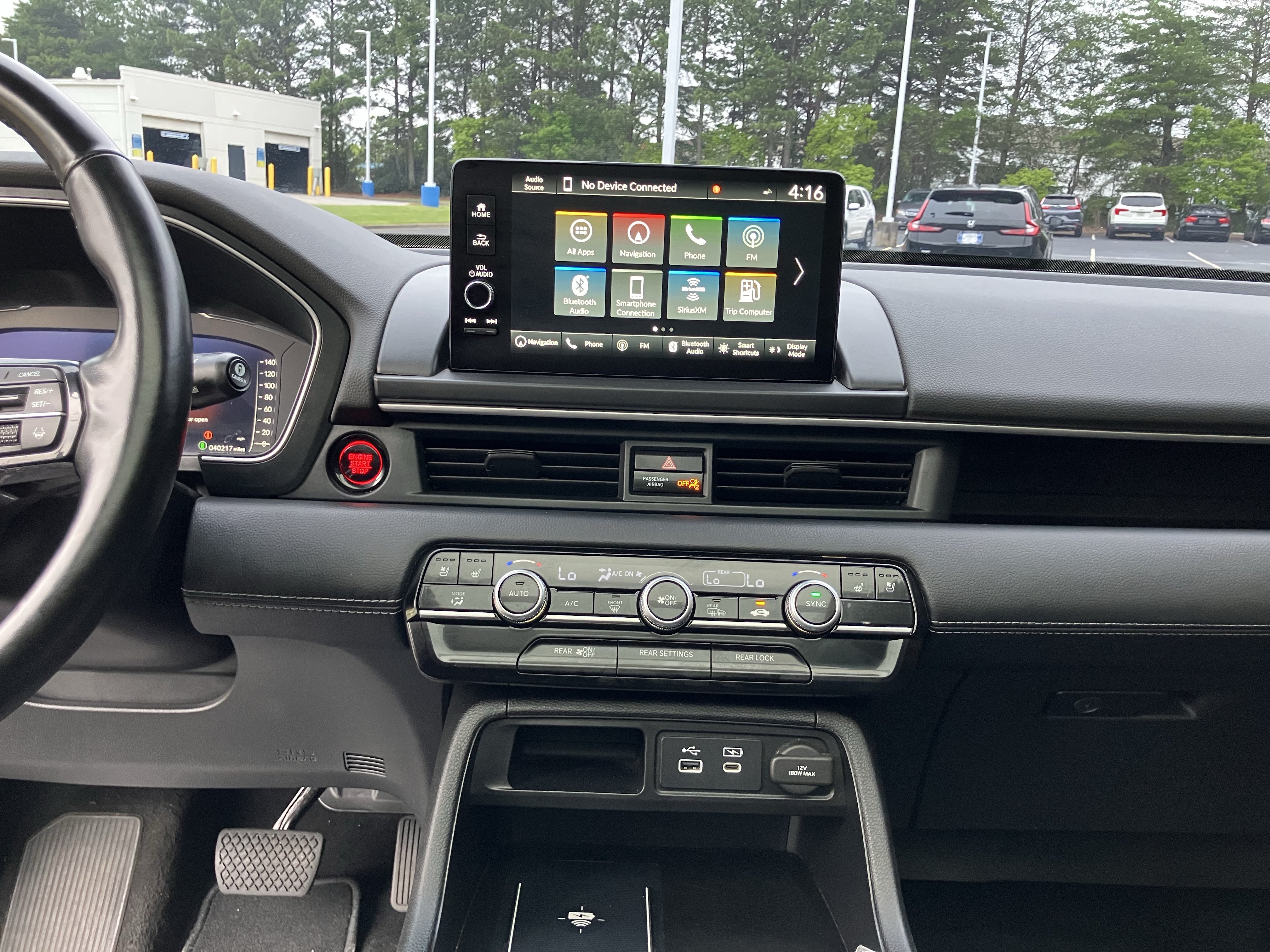 Used 2024 Honda Pilot Elite image 25