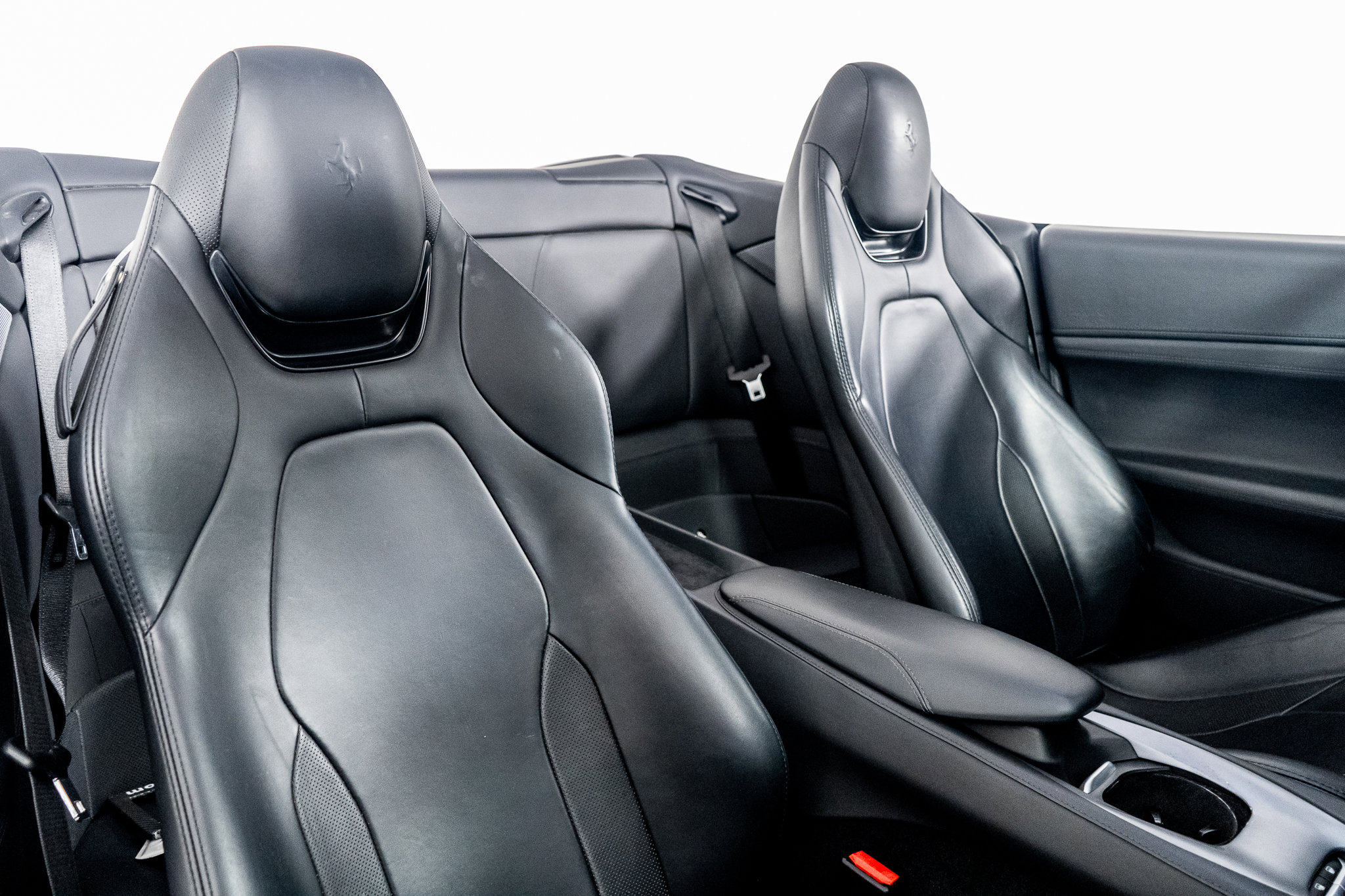 Used 2019 Ferrari Portofino image 32