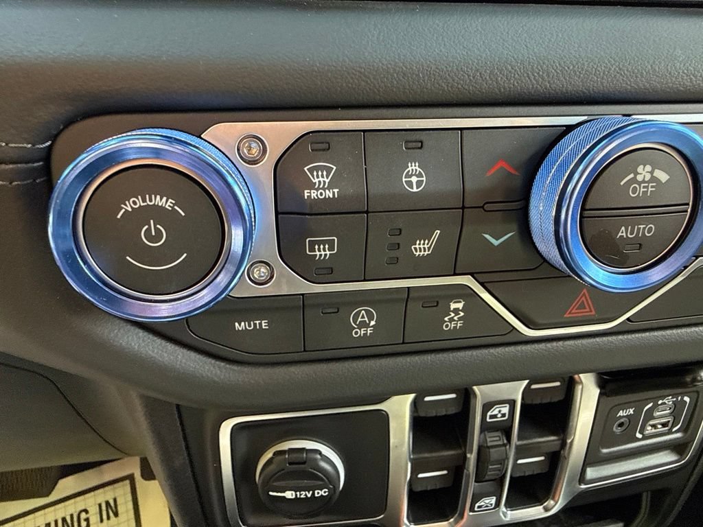 Used 2025 Jeep Gladiator Sport AWD/4WD image 27