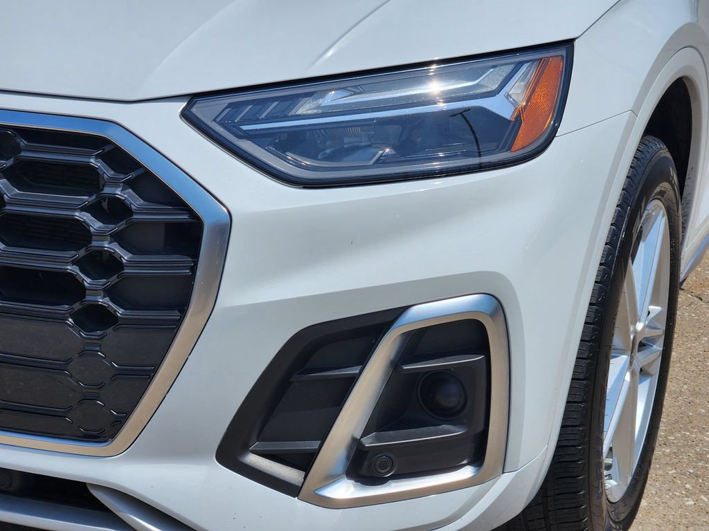 Certified 2024 Audi Q5 e Premium AWD/4WD image 12