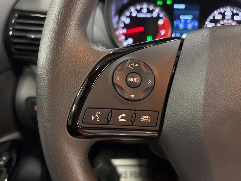 Used 2024 Mitsubishi Eclipse Cross LE AWD/4WD image 24