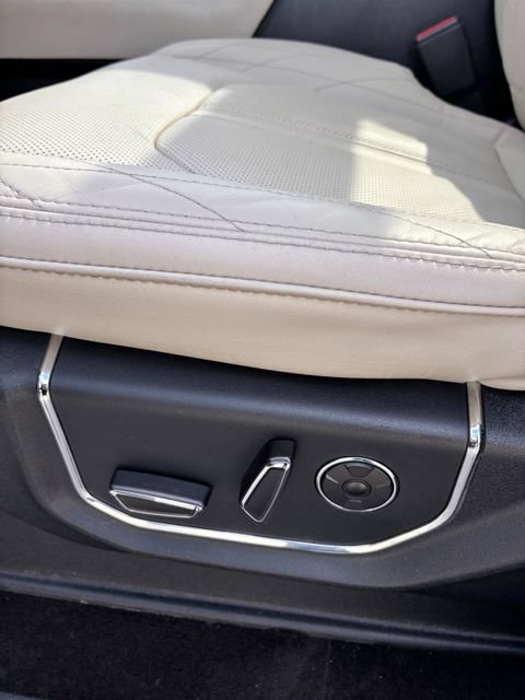Used 2021 Ford Expedition Max Platinum RWD image 18