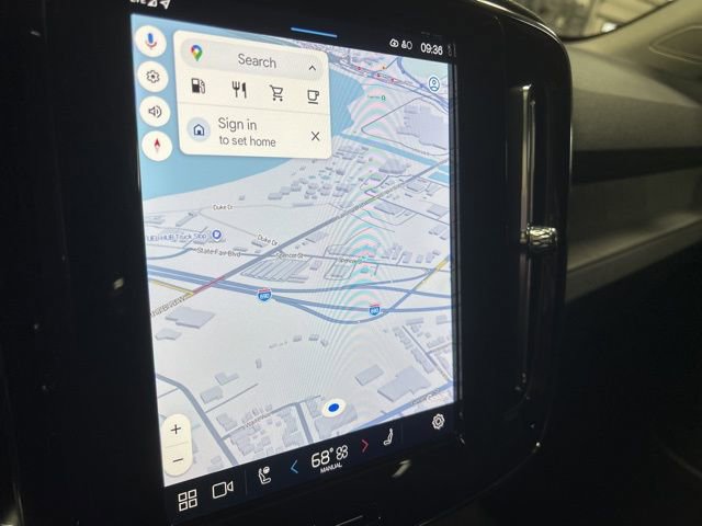 Used 2025 Volvo XC40 B5 Core AWD/4WD image 15