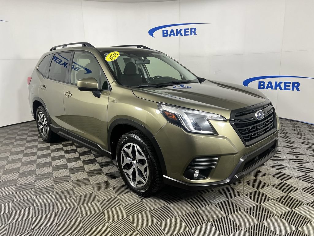 Used 2024 Subaru Forester Premium AWD/4WD image 2