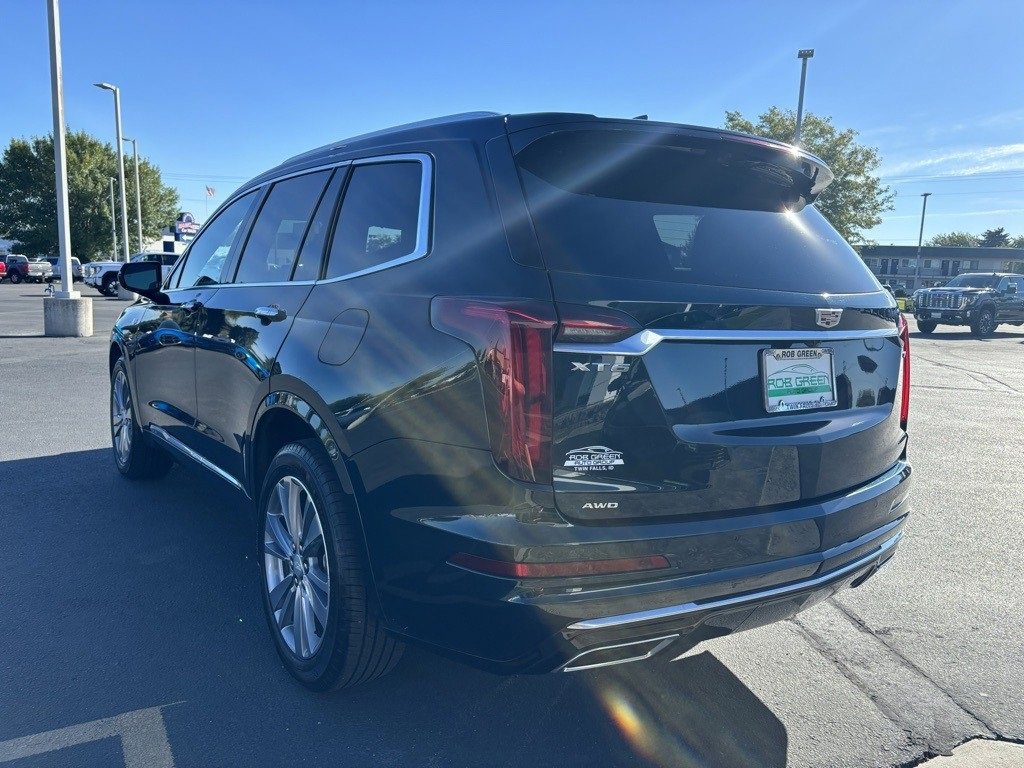 Used 2024 Cadillac XT6 Premium Luxury image 6