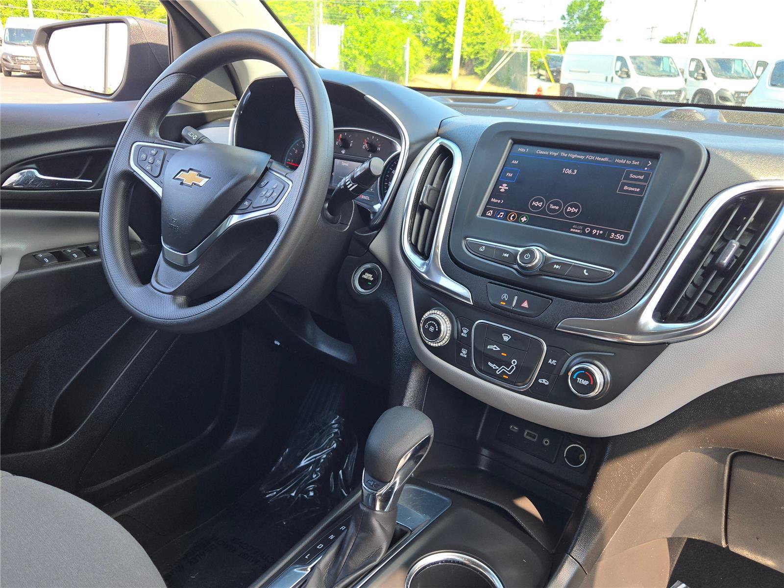 Used 2024 Chevrolet Equinox LS w/ LS Convenience Package FWD image 7
