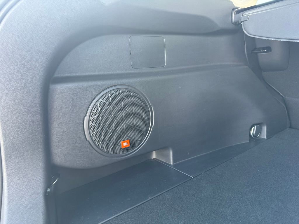 Used 2020 Toyota RAV4 Limited image 34