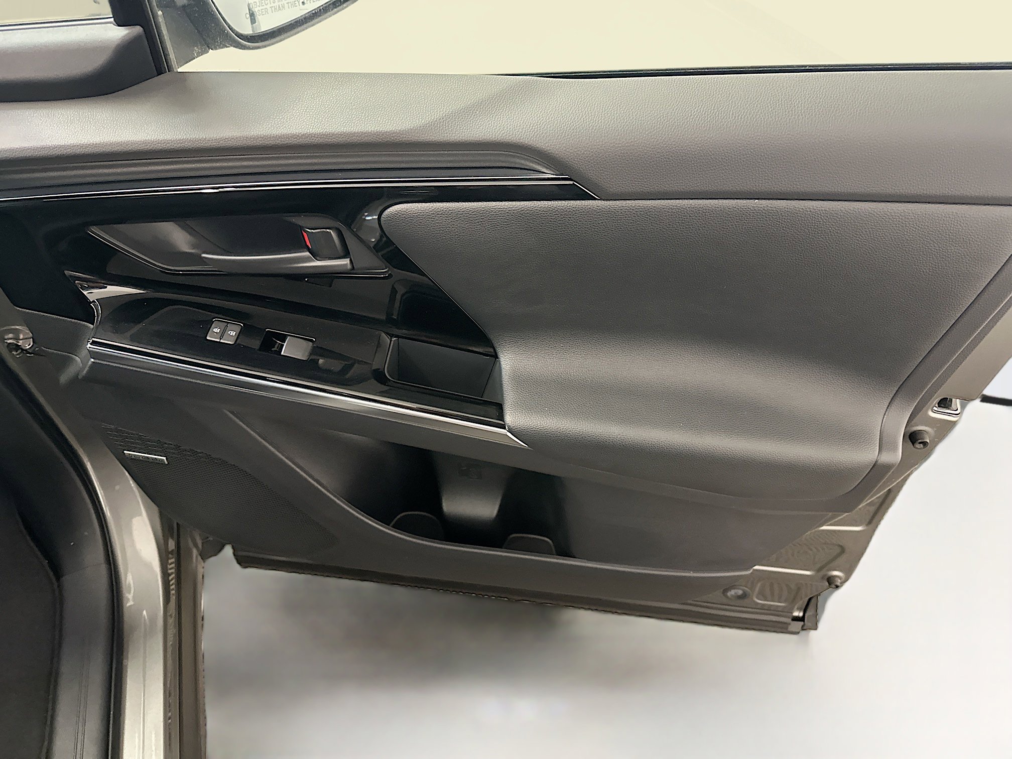 Used 2023 Subaru Solterra AWD image 33