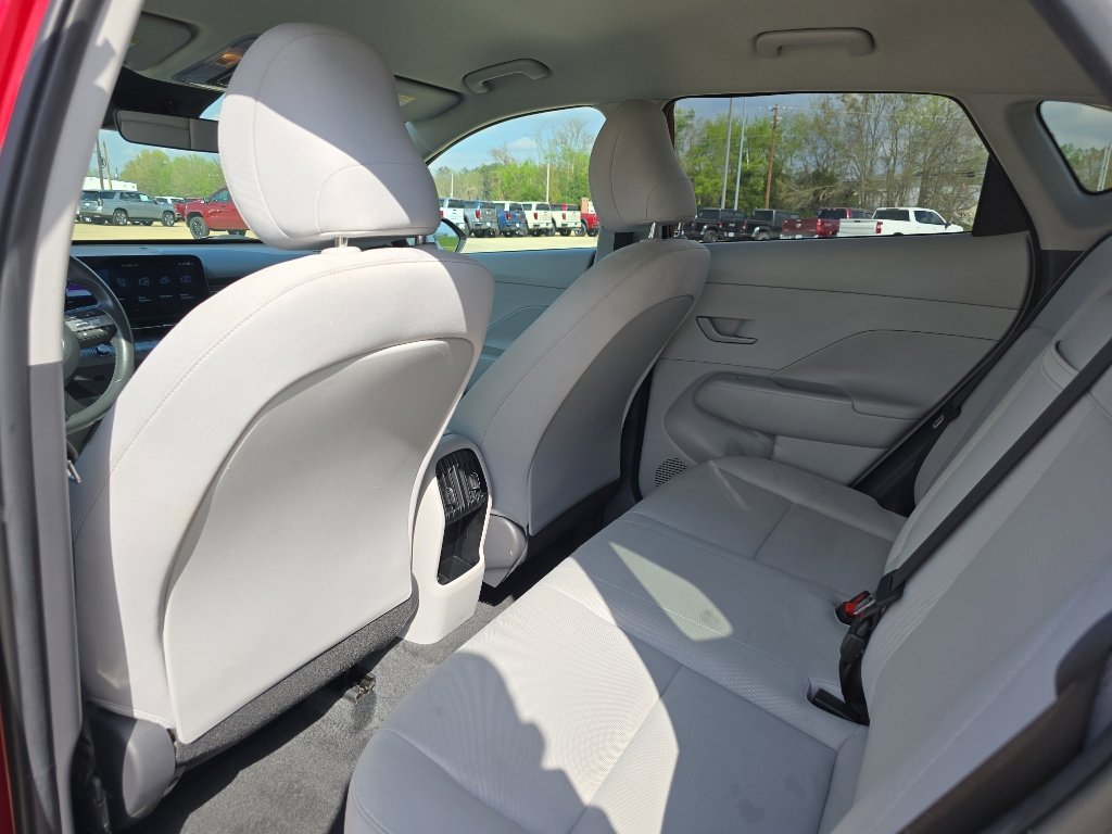 Used 2025 Hyundai Kona SEL FWD image 10