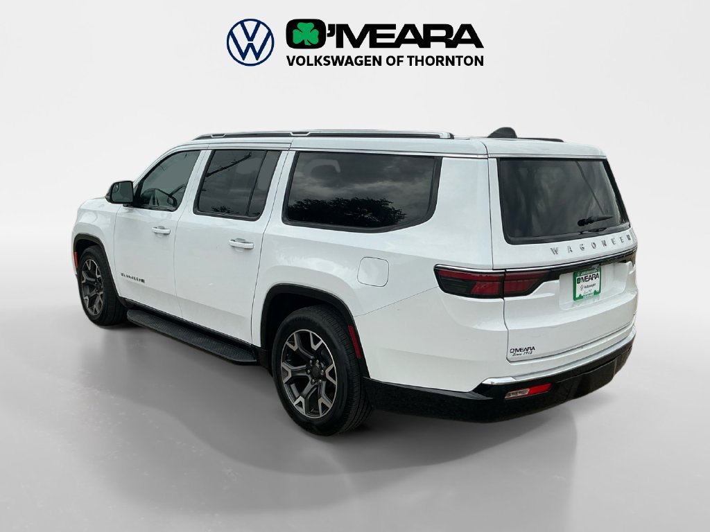 Used 2024 Jeep Wagoneer L Series III w/ Flexible Seating Group AWD/4WD image 3