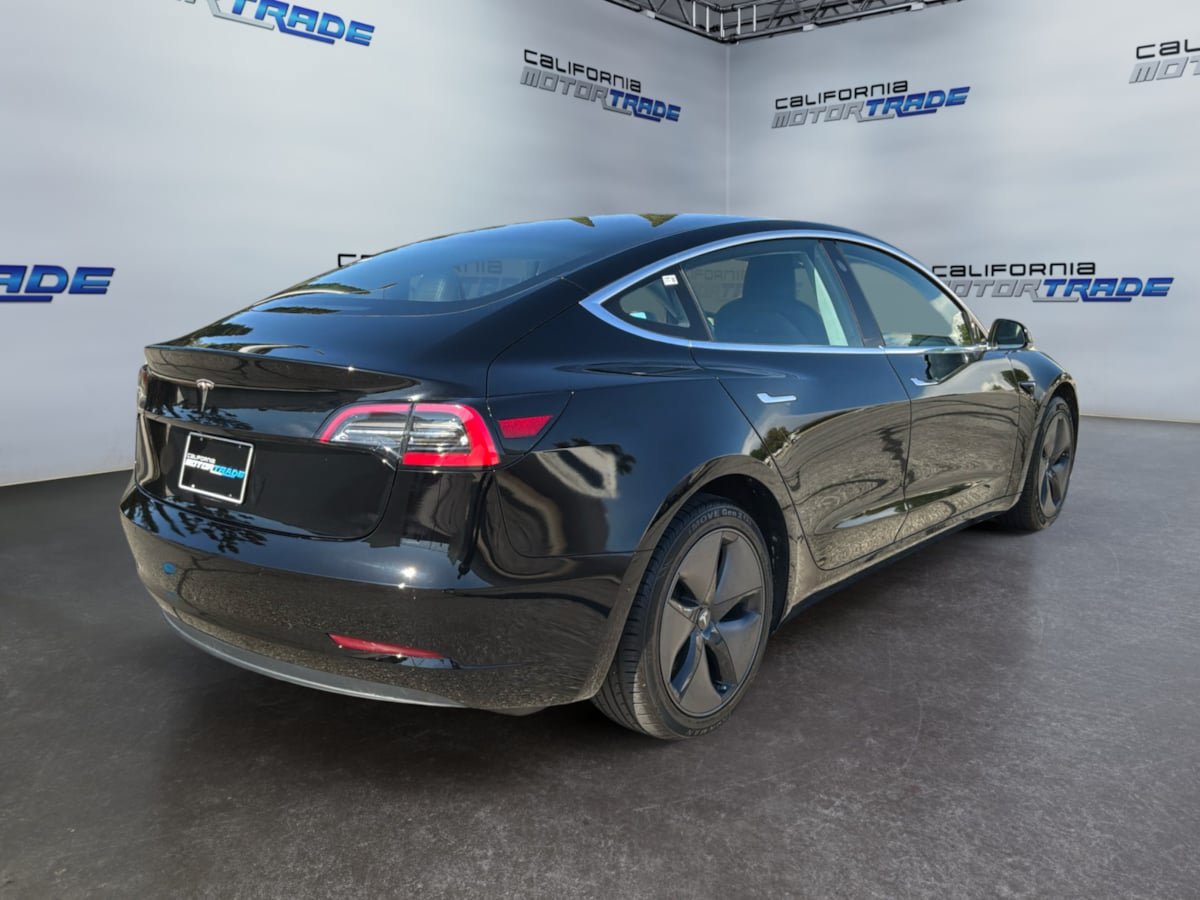 Used 2018 Tesla Model 3 Long Range RWD image 5