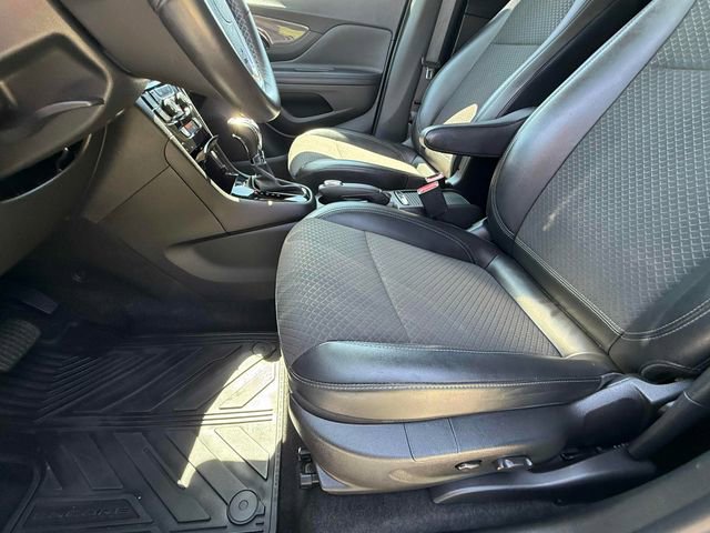 Used 2021 Buick Encore Preferred FWD image 17