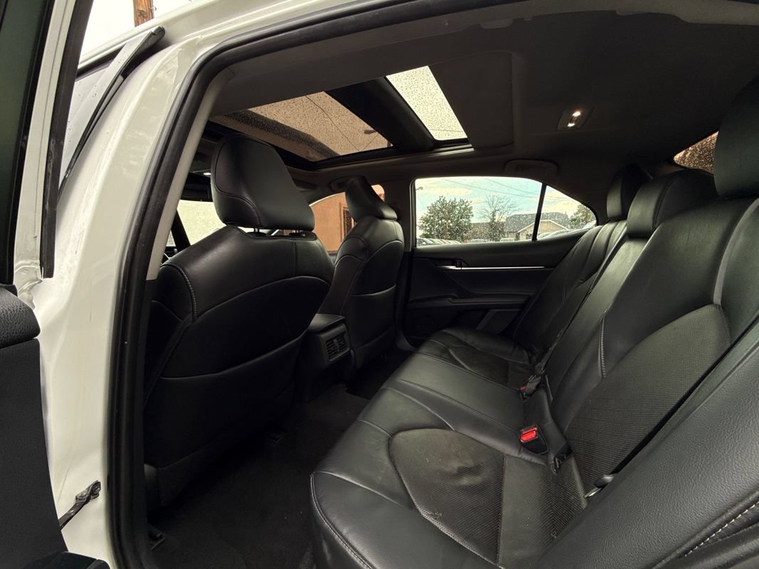 Used 2018 Toyota Camry XSE FWD image 10