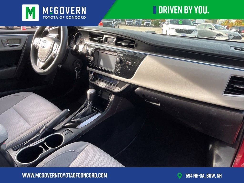 Used 2015 Toyota Corolla LE FWD image 24