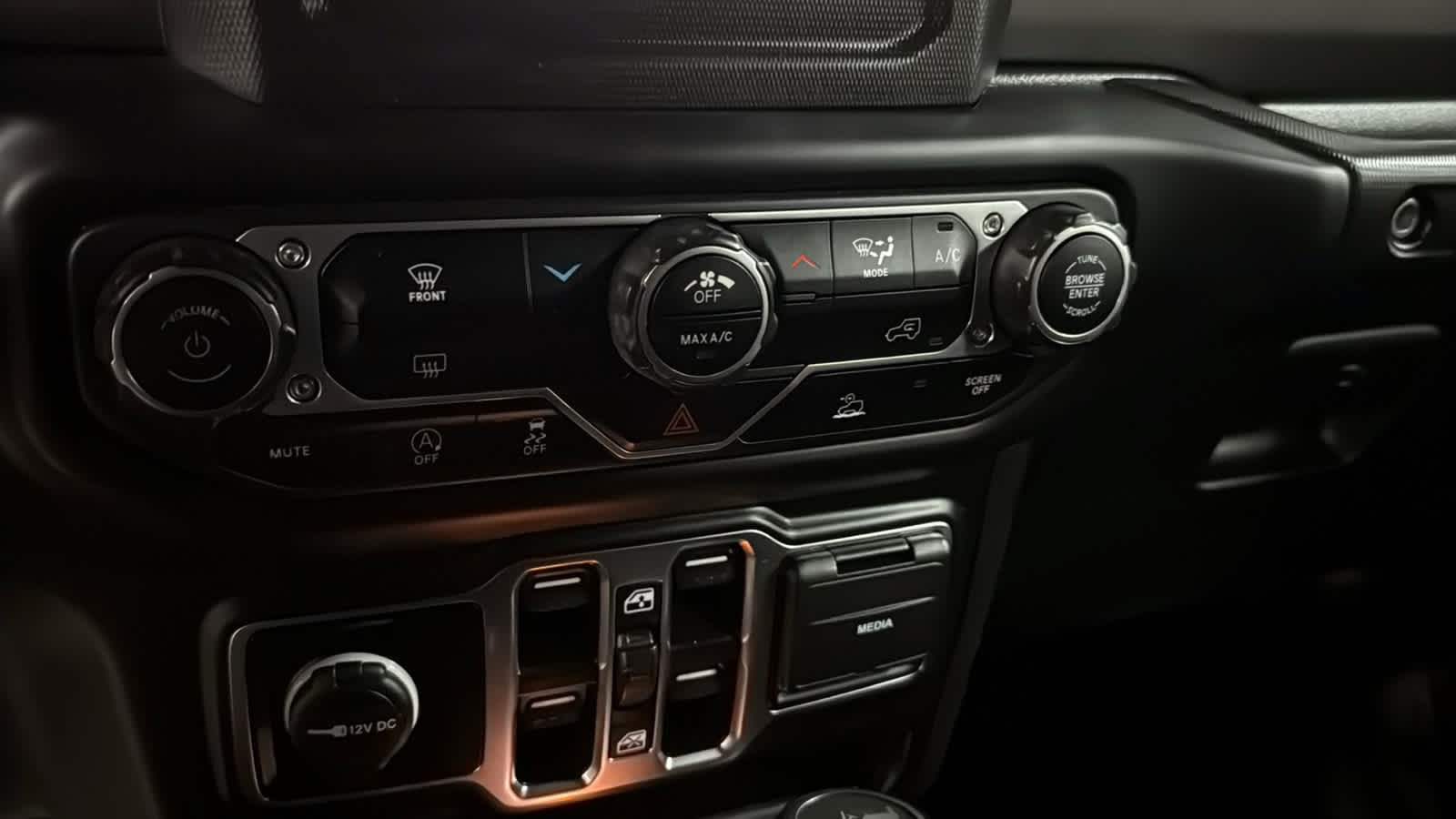 Used 2023 Jeep Wrangler Unlimited Sport AWD/4WD image 19
