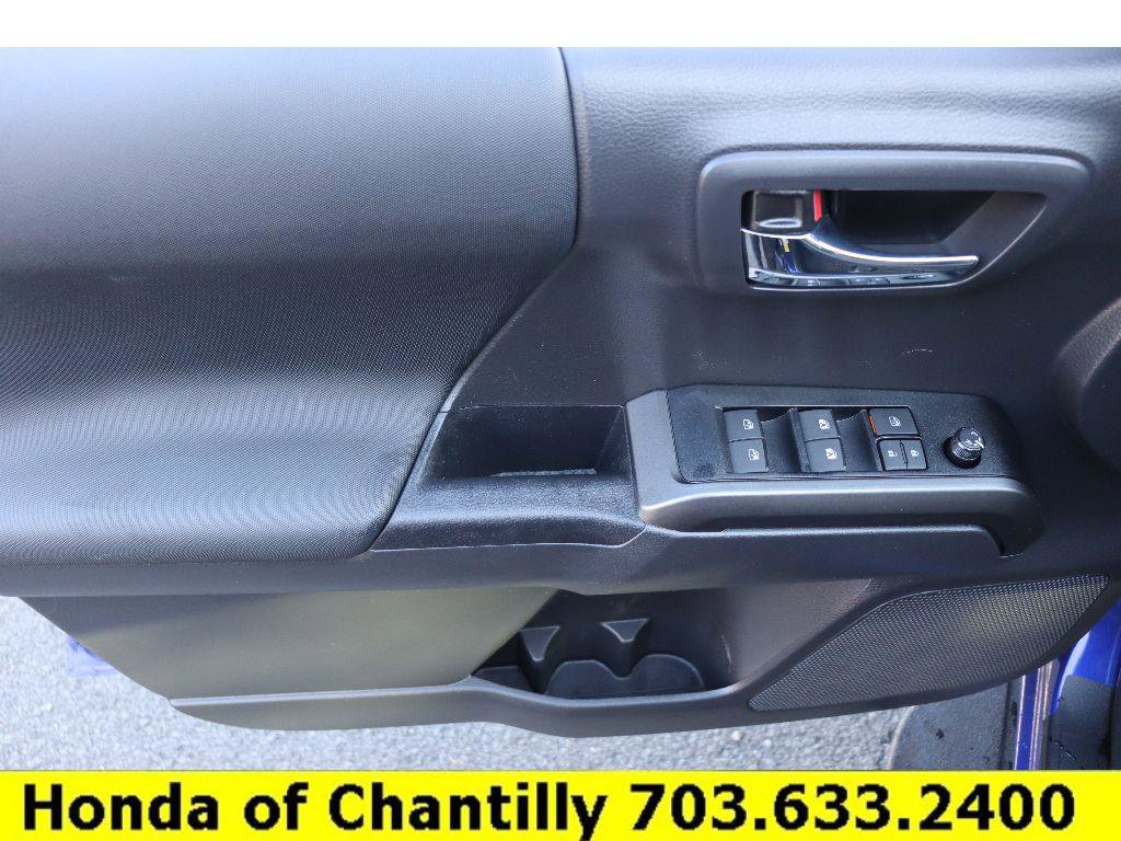 Used 2023 Toyota Tacoma TRD Off-Road image 19