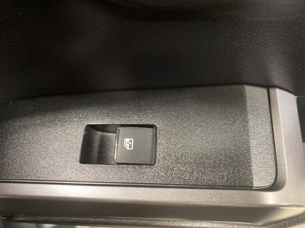 Used 2019 Toyota Tacoma TRD Off-Road AWD/4WD image 14