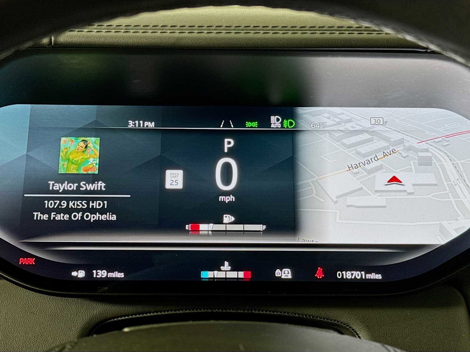 Used 2024 Land Rover Range Rover SE image 12