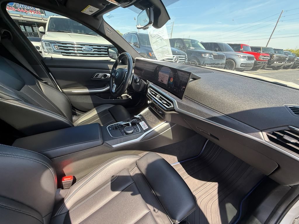 Used 2023 BMW 330e xDrive AWD/4WD image 25