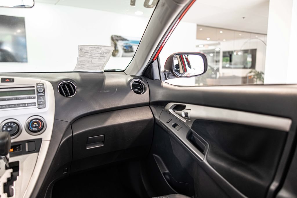 Used 2009 Toyota Matrix FWD image 31