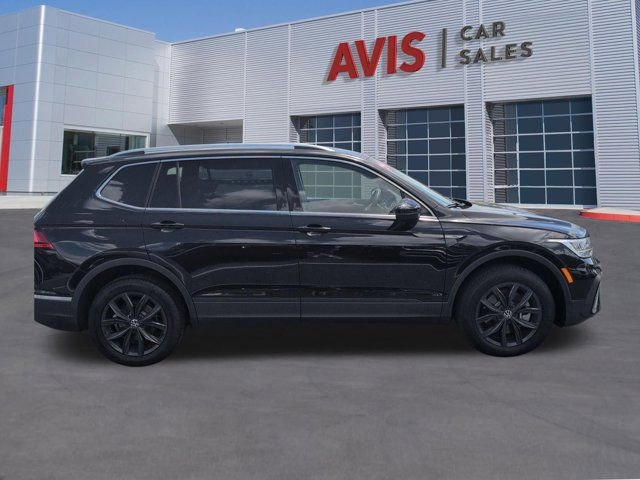 Used 2024 Volkswagen Tiguan SE image 5