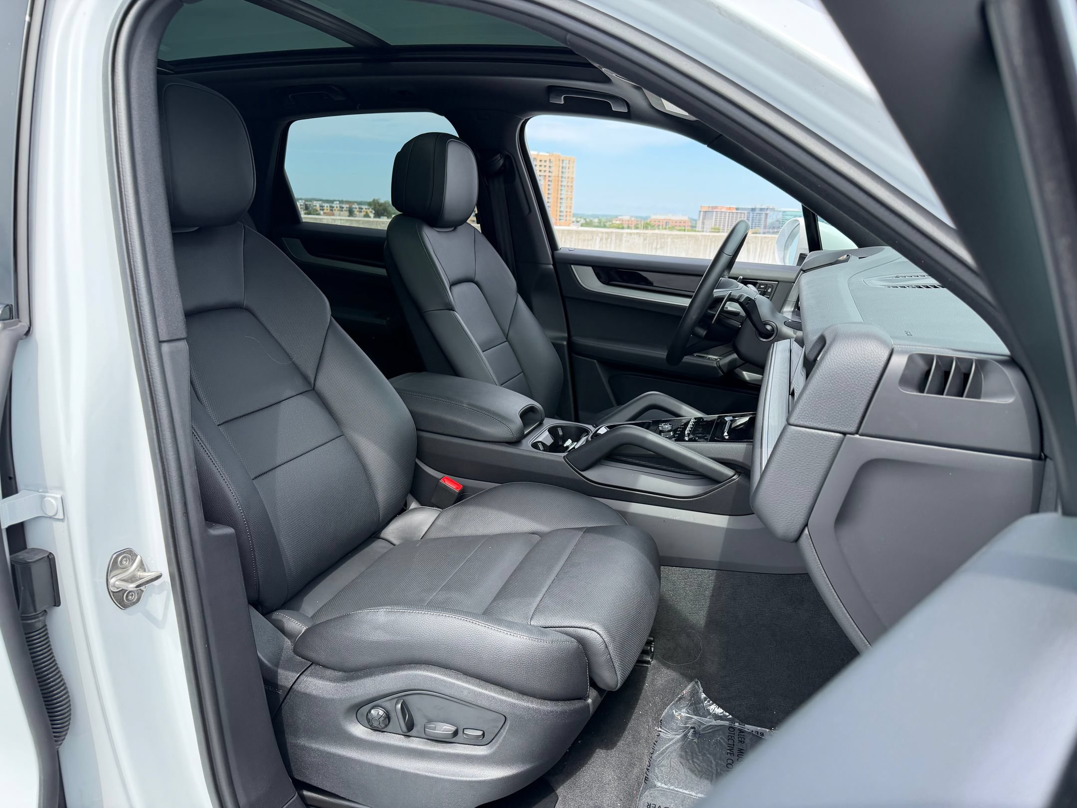 Certified 2026 Porsche Cayenne AWD/4WD image 22