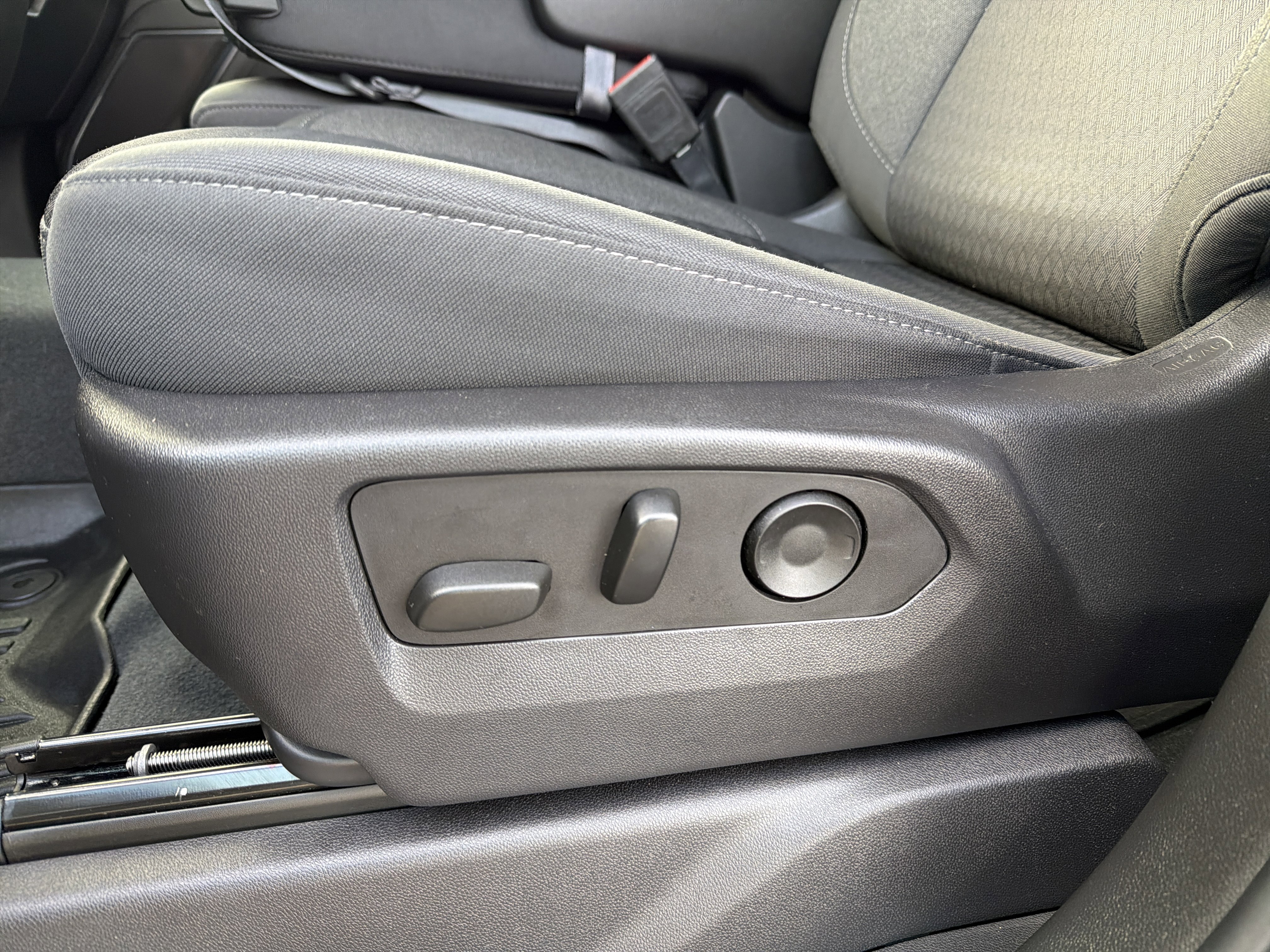 Certified 2023 Chevrolet Silverado 1500 RST w/ Z71 Off-Road Package image 24