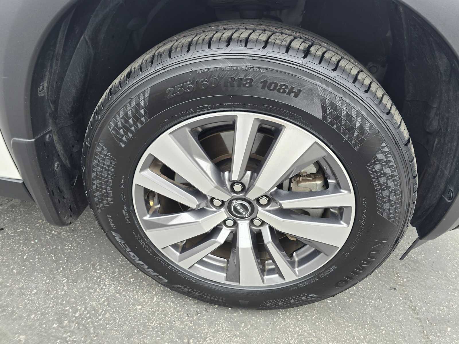 Used 2023 Nissan Pathfinder SL image 9