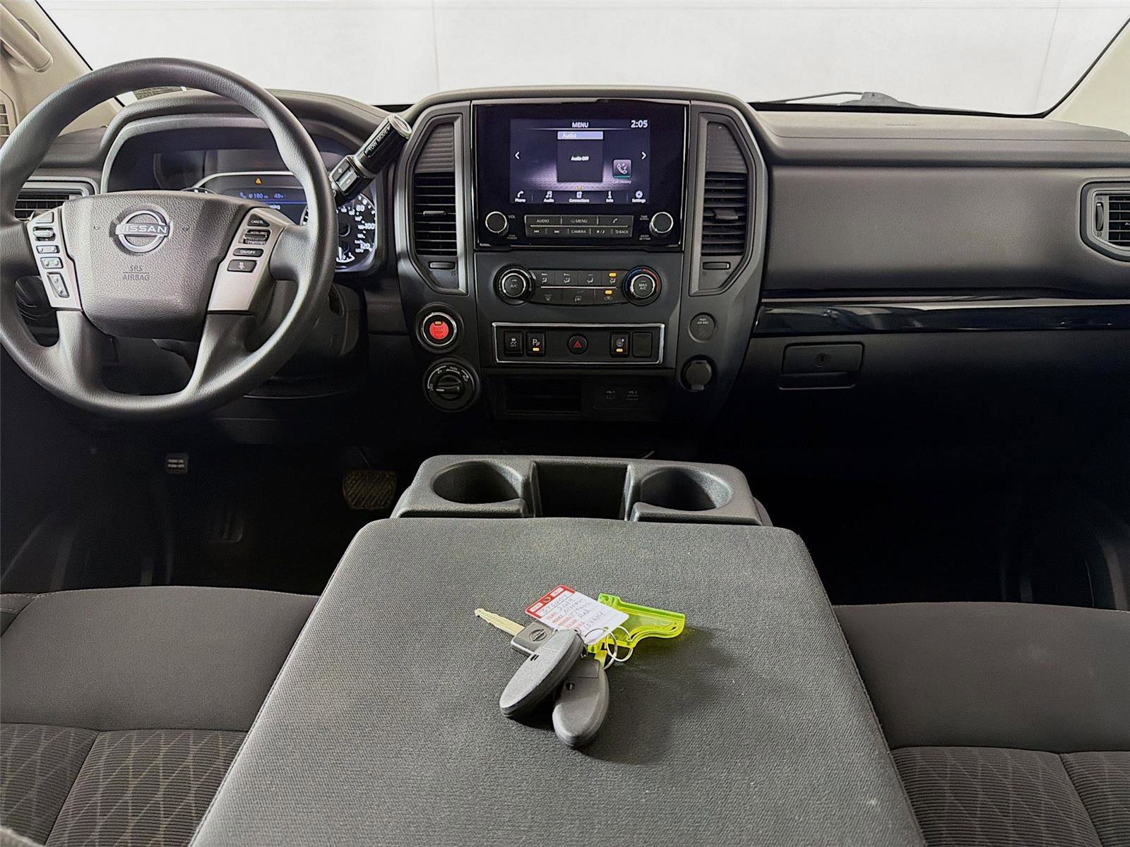 Used 2024 Nissan Titan SV AWD/4WD image 21