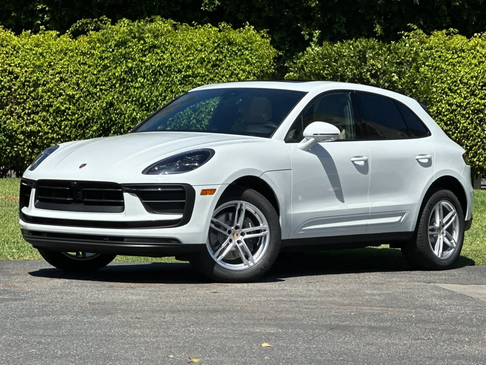 New 2026 Porsche Macan AWD/4WD image 1